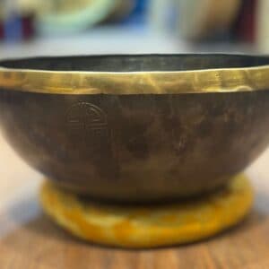 Black & Gold Singing Bowl